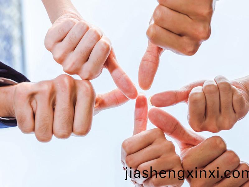 泉(quan)州(zhou)盈(ying)科鞵(xie)業(ye)有(you)限(xian)公(gong)司(si)社會(hui)責(ze)任(ren)