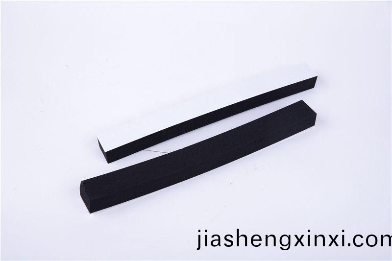 CR減(jian)震保(bao)溫(wen)條(tiao)